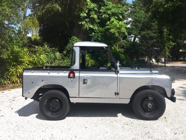 1963 Series 2A 88 Sandy — exterior