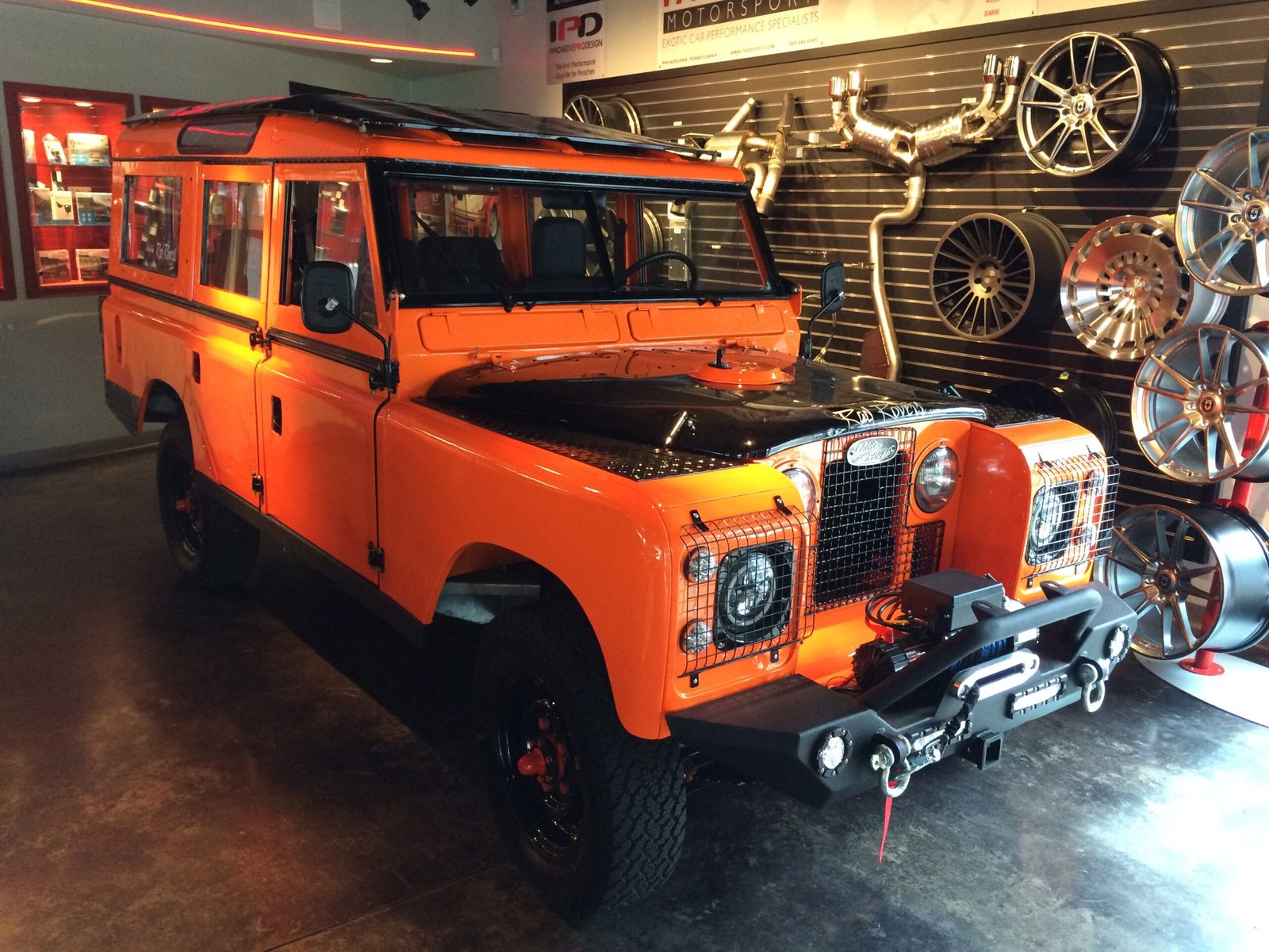 1970 Series 2A 109 Rescue — exterior front