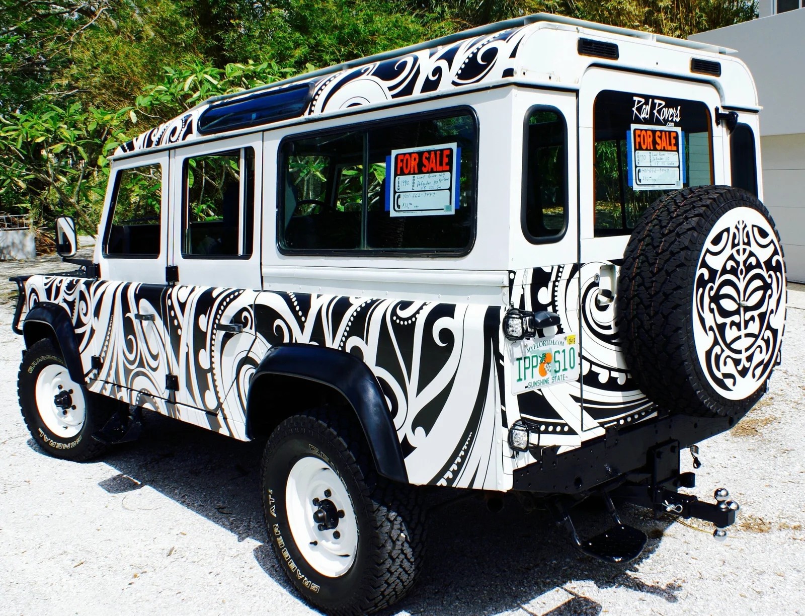 1990 Defender 110 Country — exterior side